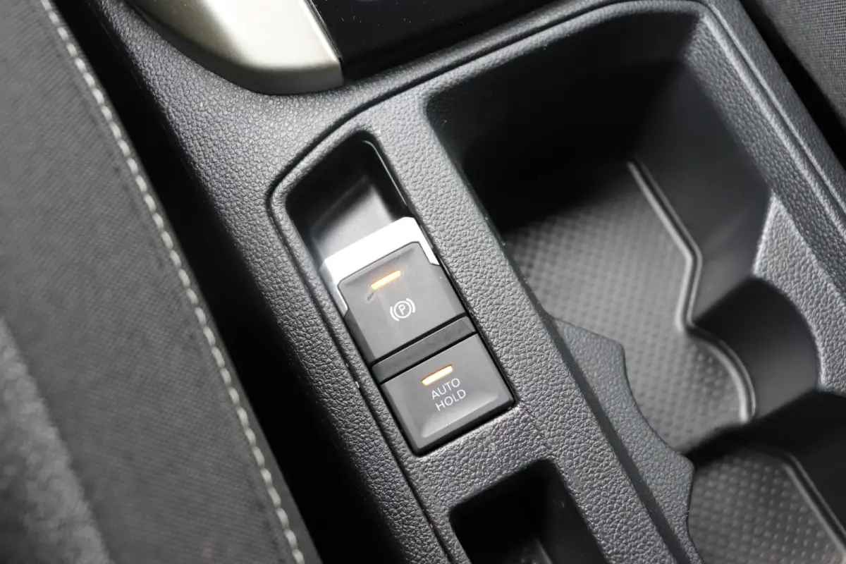 1.5 TSI Move Automaat. All-season banden, Full-led.