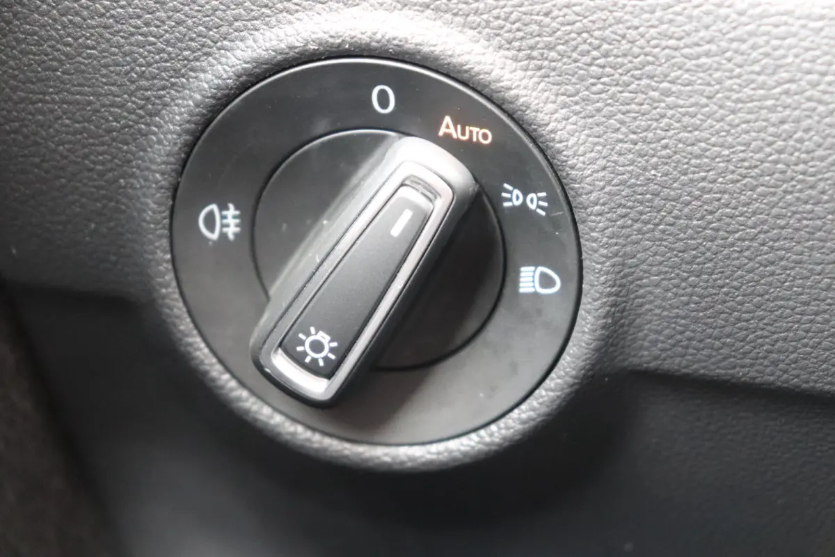 1.5 TSI Move Automaat. All-season banden, Full-led.