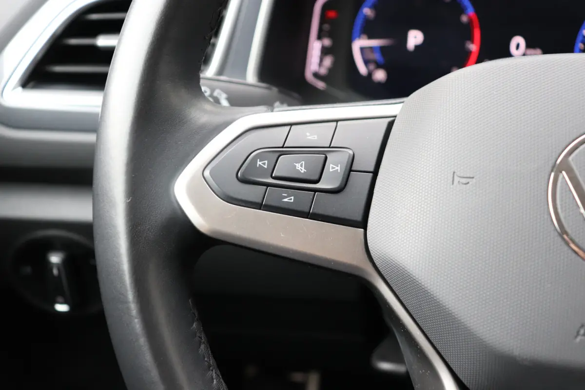 1.5 TSI Move Automaat. All-season banden, Full-led.