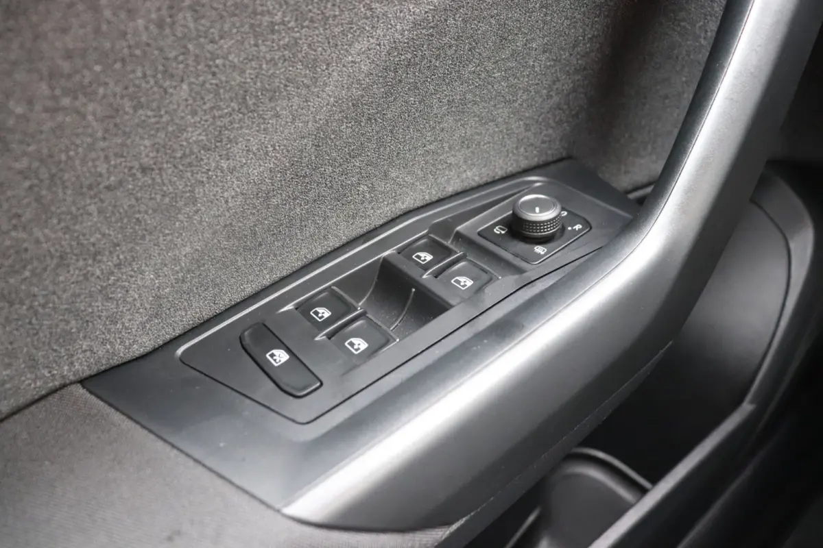1.5 TSI Move Automaat. All-season banden, Full-led.