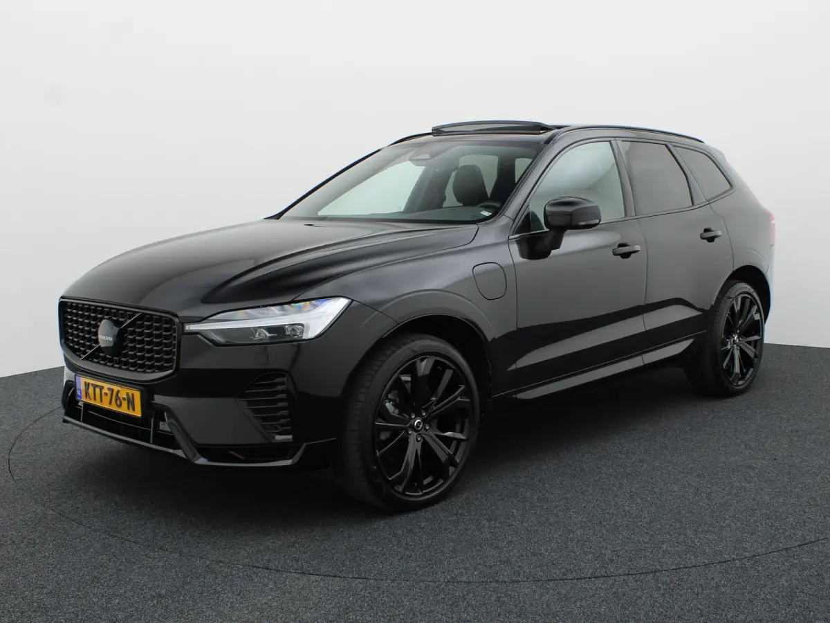 2.0 T6 Plug-in hybrid AWD Plus Dark | Panodak | Trekhaak | Elk. A-klep | Apple Carplay / Adroid | Memory Seats | Harman Kardon | Prijs Rijklaar !!