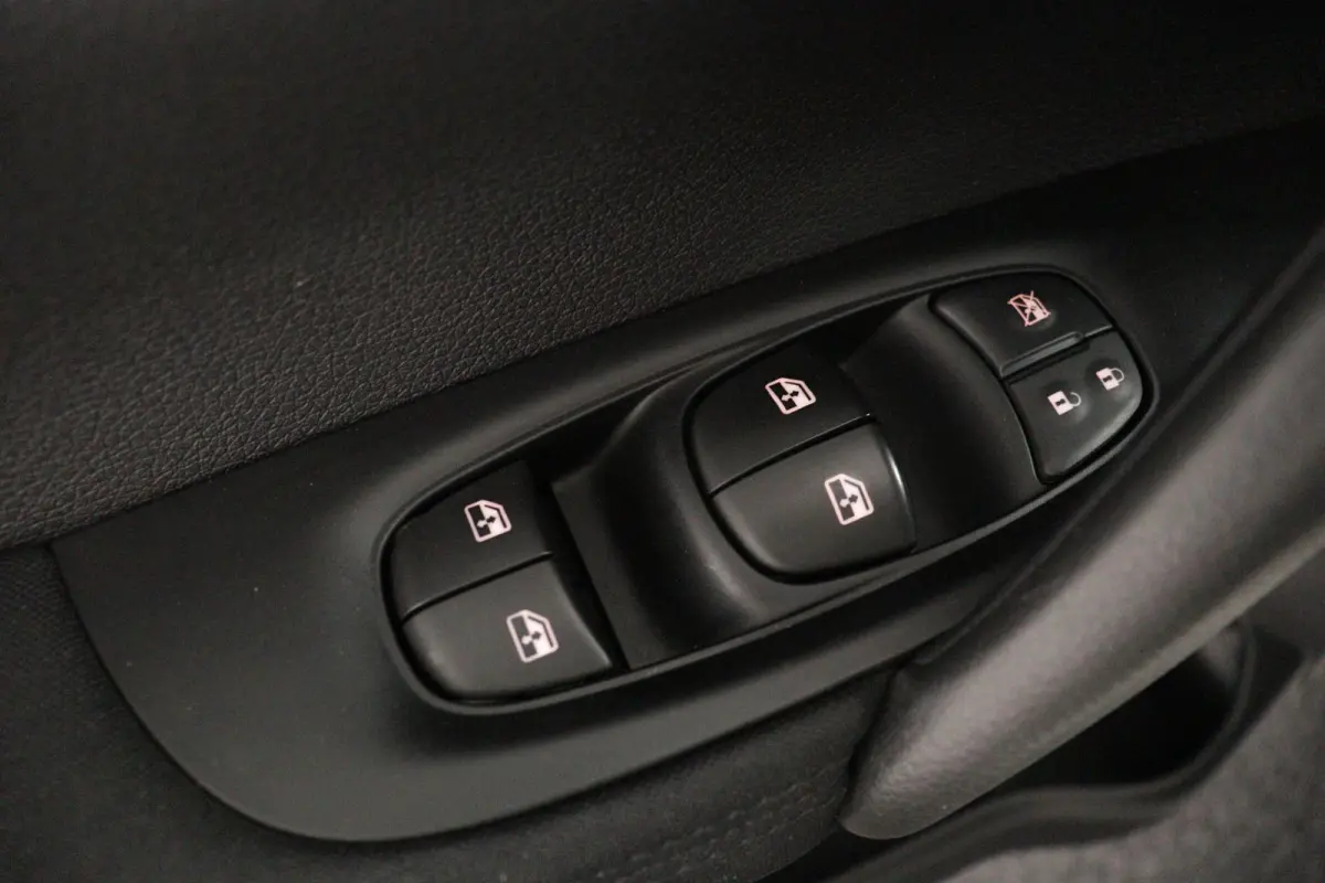 1.2 Visia | Trekhaak | Cruise Control | Airco | Lage KM |