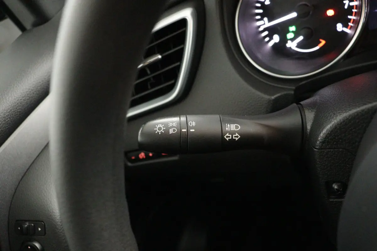 1.2 Visia | Trekhaak | Cruise Control | Airco | Lage KM |