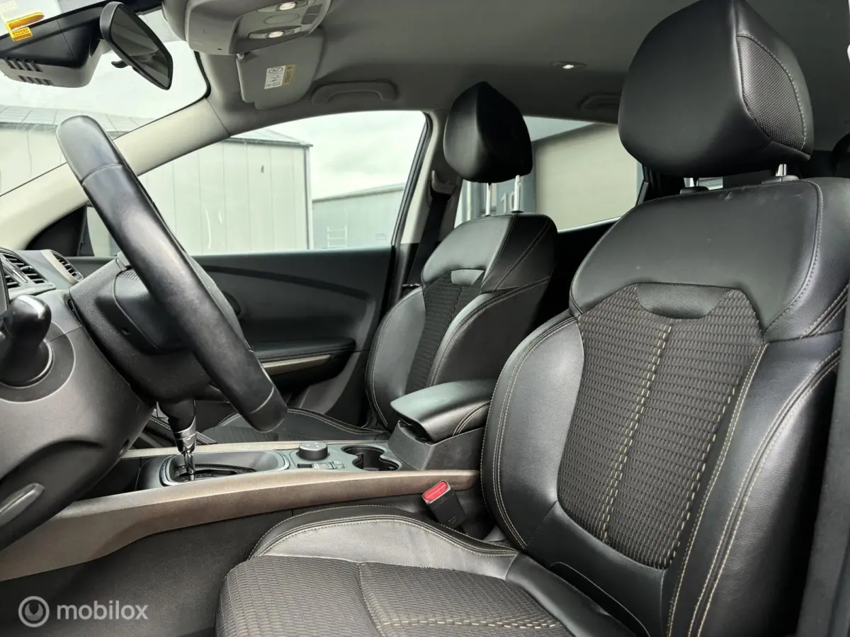 1.5 dCi Bose Automaat | Trekhaak | Leder/Stof | Bose