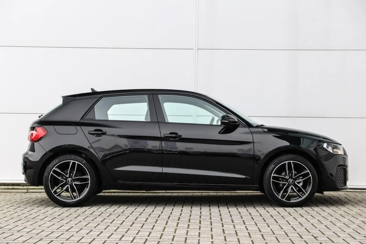 25 TFSI 95pk Pro Line | 17" Velgen | Sportstoelen
