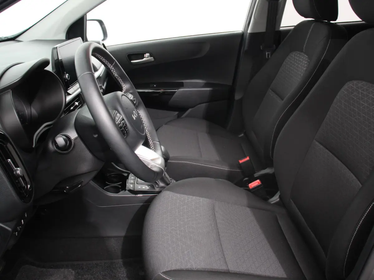 1.0 DPi Automaat DynamicLine DEMO ! Navigatie Apple Carplay / Android Auto Airco Camera DAB Stoelverwarming Extra Getint glas Lichtmetalen velgen Cruise Control Bluetooth