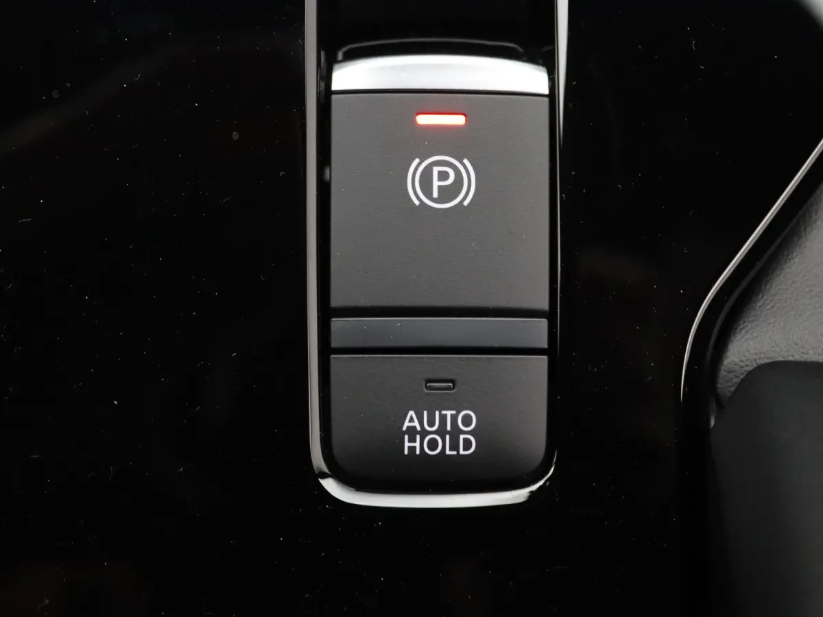 2.4 PHEV Black Edition Full option! Nieuwe auto!