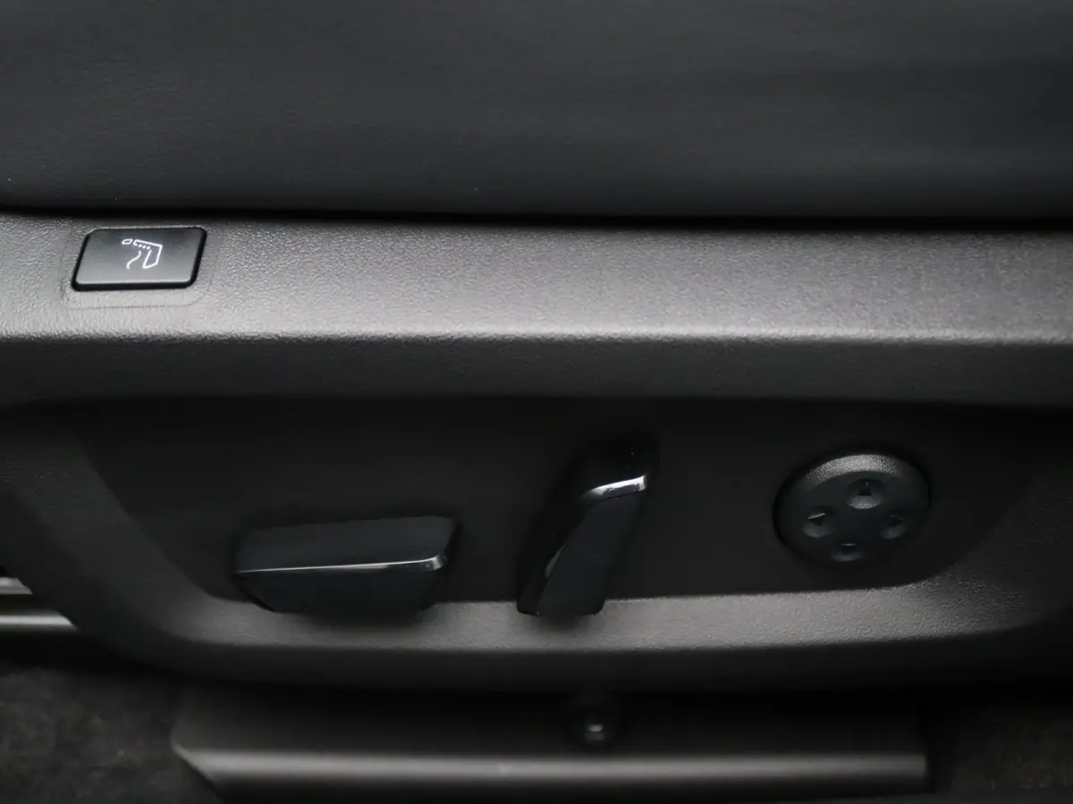 2.4 PHEV Black Edition Full option! Nieuwe auto!