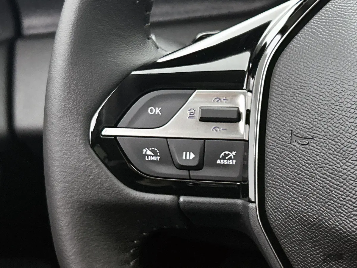 Allure Hybrid 145pk Automaat | Navigatie | Achteruitrijcamera | Climate Control | Adaptieve Cruise Control | Keyless | Led koplampen | Draadloze Apple Carplay / Android auto | Draadloze tele