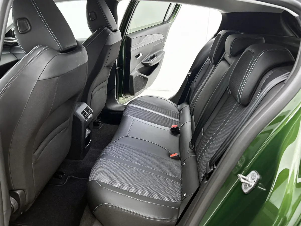 Allure Hybrid 145pk Automaat | Navigatie | Achteruitrijcamera | Climate Control | Adaptieve Cruise Control | Keyless | Led koplampen | Draadloze Apple Carplay / Android auto | Draadloze tele