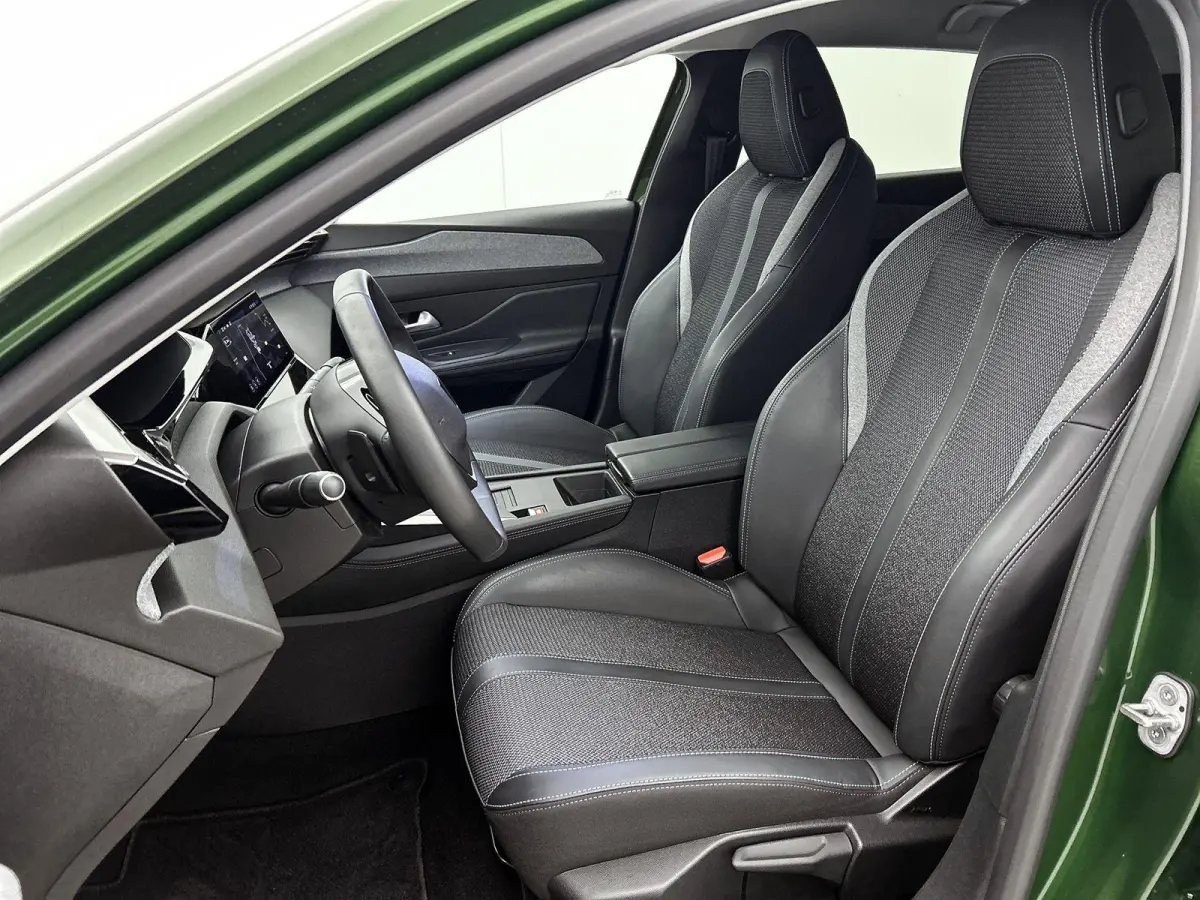 Allure Hybrid 145pk Automaat | Navigatie | Achteruitrijcamera | Climate Control | Adaptieve Cruise Control | Keyless | Led koplampen | Draadloze Apple Carplay / Android auto | Draadloze tele