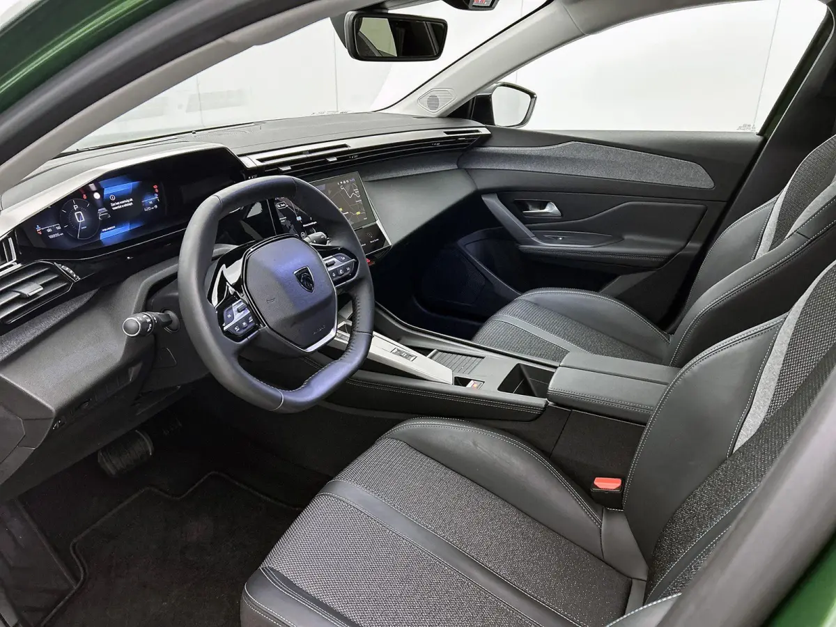 Allure Hybrid 145pk Automaat | Navigatie | Achteruitrijcamera | Climate Control | Adaptieve Cruise Control | Keyless | Led koplampen | Draadloze Apple Carplay / Android auto | Draadloze tele