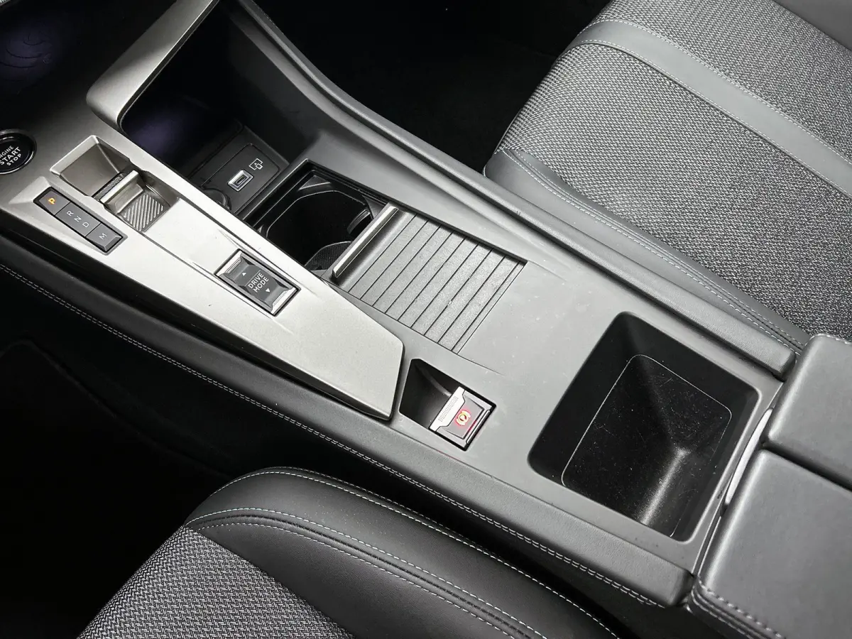 Allure Hybrid 145pk Automaat | Navigatie | Achteruitrijcamera | Climate Control | Adaptieve Cruise Control | Keyless | Led koplampen | Draadloze Apple Carplay / Android auto | Draadloze tele