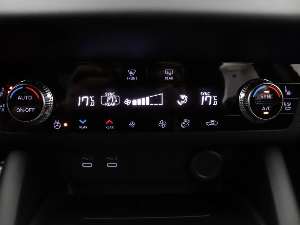 2.4 PHEV Black Edition Full option! Nieuwe auto!