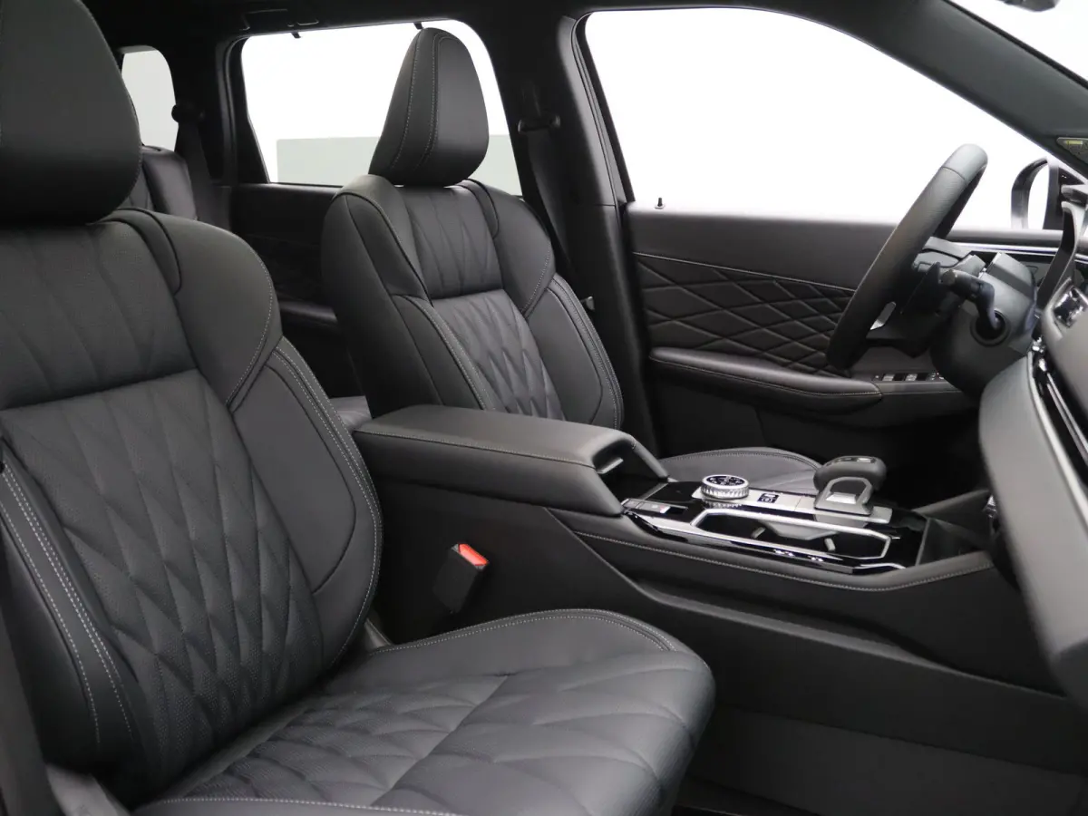 2.4 PHEV Black Edition Full option! Nieuwe auto!