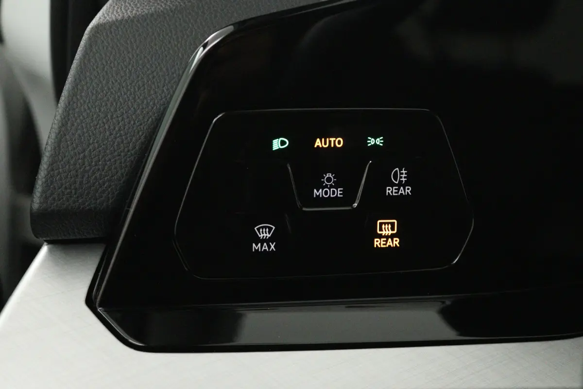 1.0 TSI Life (CRUISE CONTROL ADAPTIEF, NAVIGATIE, CARPLAY, PARKEERSENSOREN)