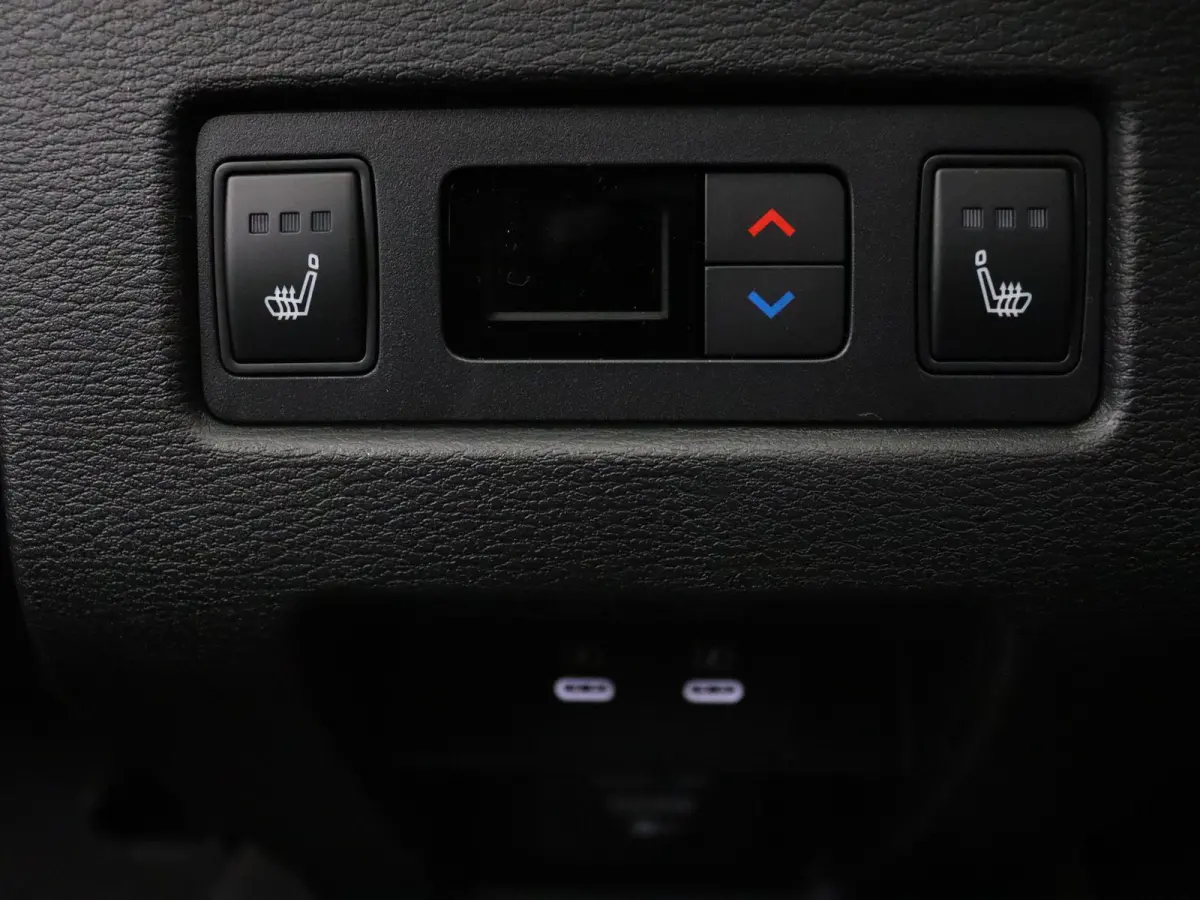 2.4 PHEV Black Edition Full option! Nieuwe auto!