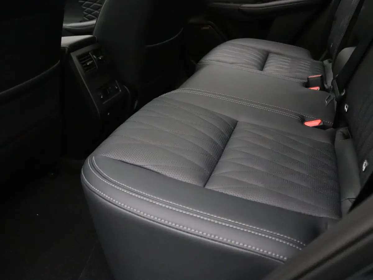2.4 PHEV Black Edition Full option! Nieuwe auto!