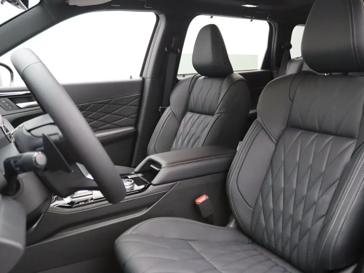 2.4 PHEV Black Edition Full option! Nieuwe auto!