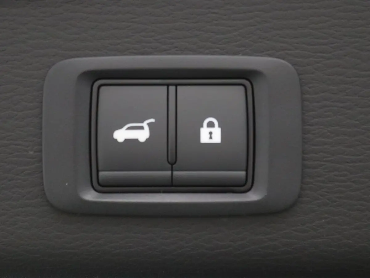 2.4 PHEV Black Edition Full option! Nieuwe auto!