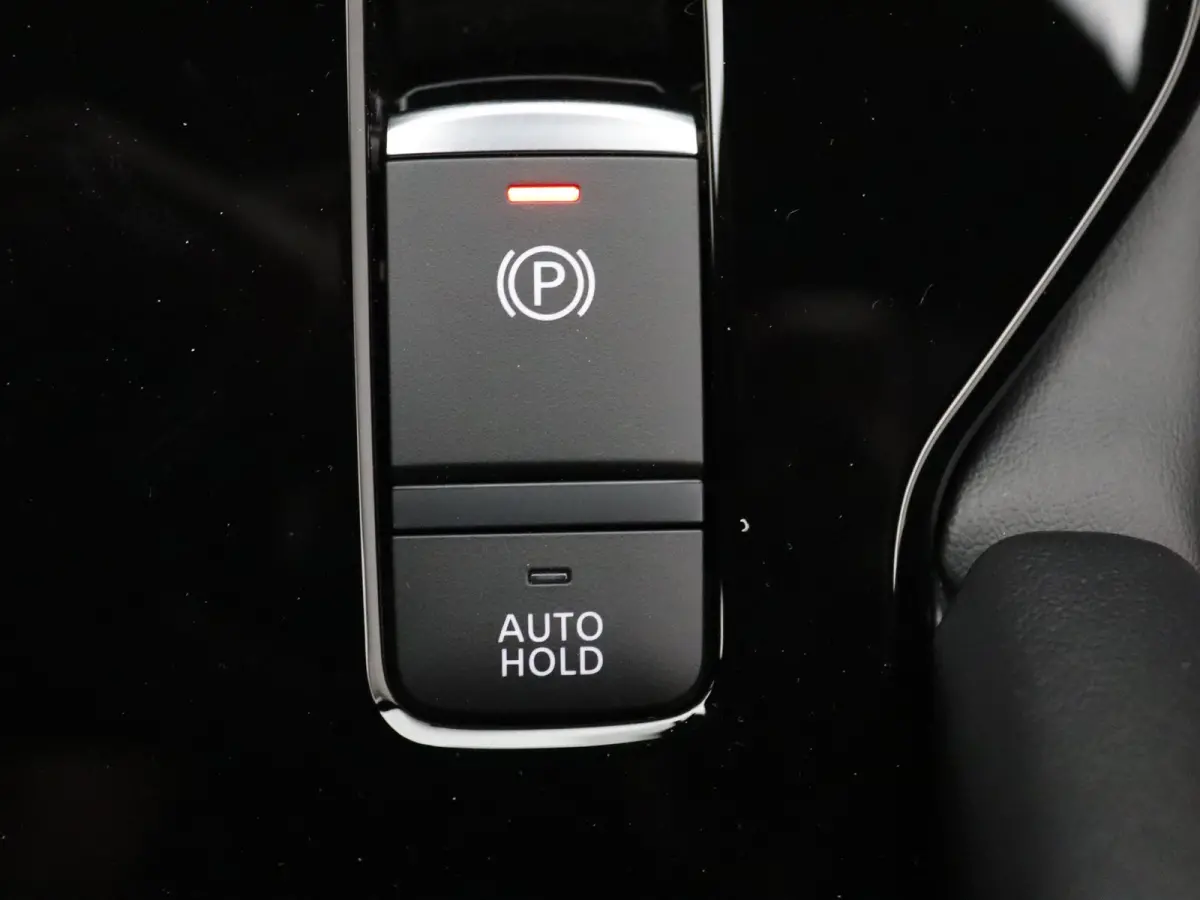 2.4 PHEV Black Edition Full option! Nieuwe auto!