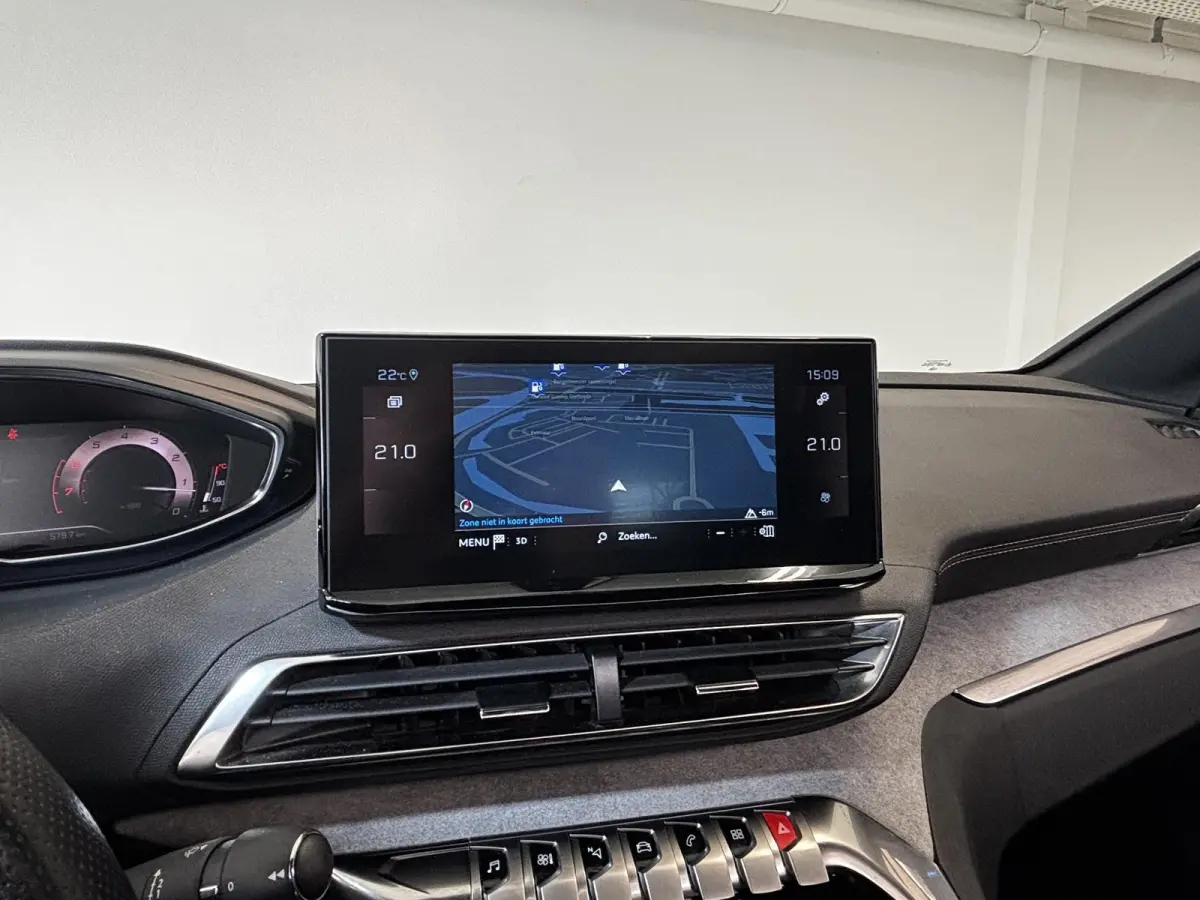 1.2 PureTech GT | Panoramadak | Navigatie | Trekhaak | Achteruitrijcamera |