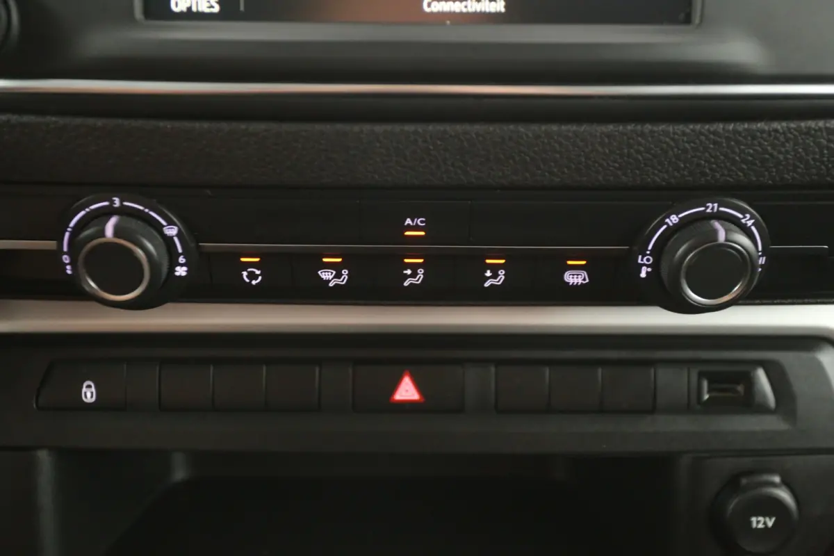 2.0 CDTI L3H1 | Dubbele Cabine | Airco | Camera | Cruise | Trekhaak | Carplay | Navi