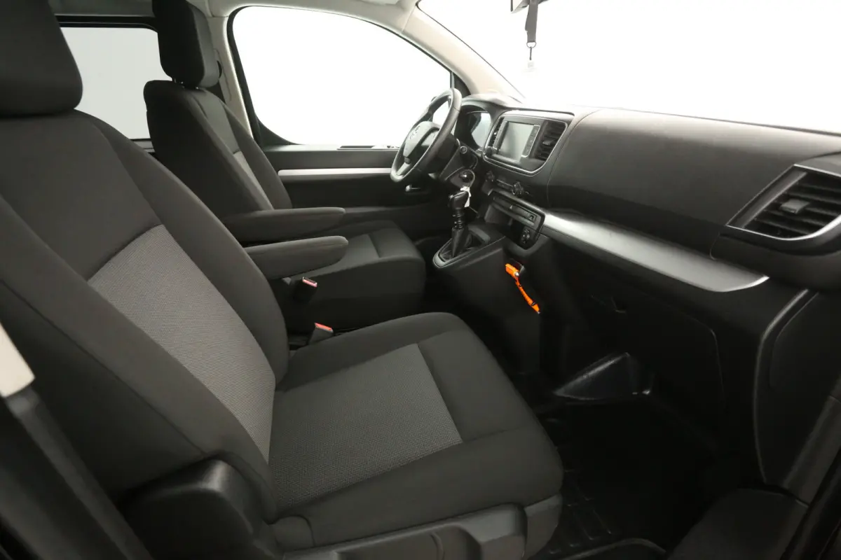 2.0 CDTI L3H1 | Dubbele Cabine | Airco | Camera | Cruise | Trekhaak | Carplay | Navi