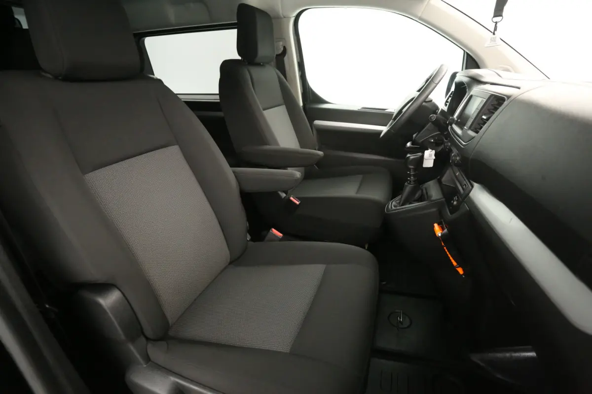 2.0 CDTI L3H1 | Dubbele Cabine | Airco | Camera | Cruise | Trekhaak | Carplay | Navi