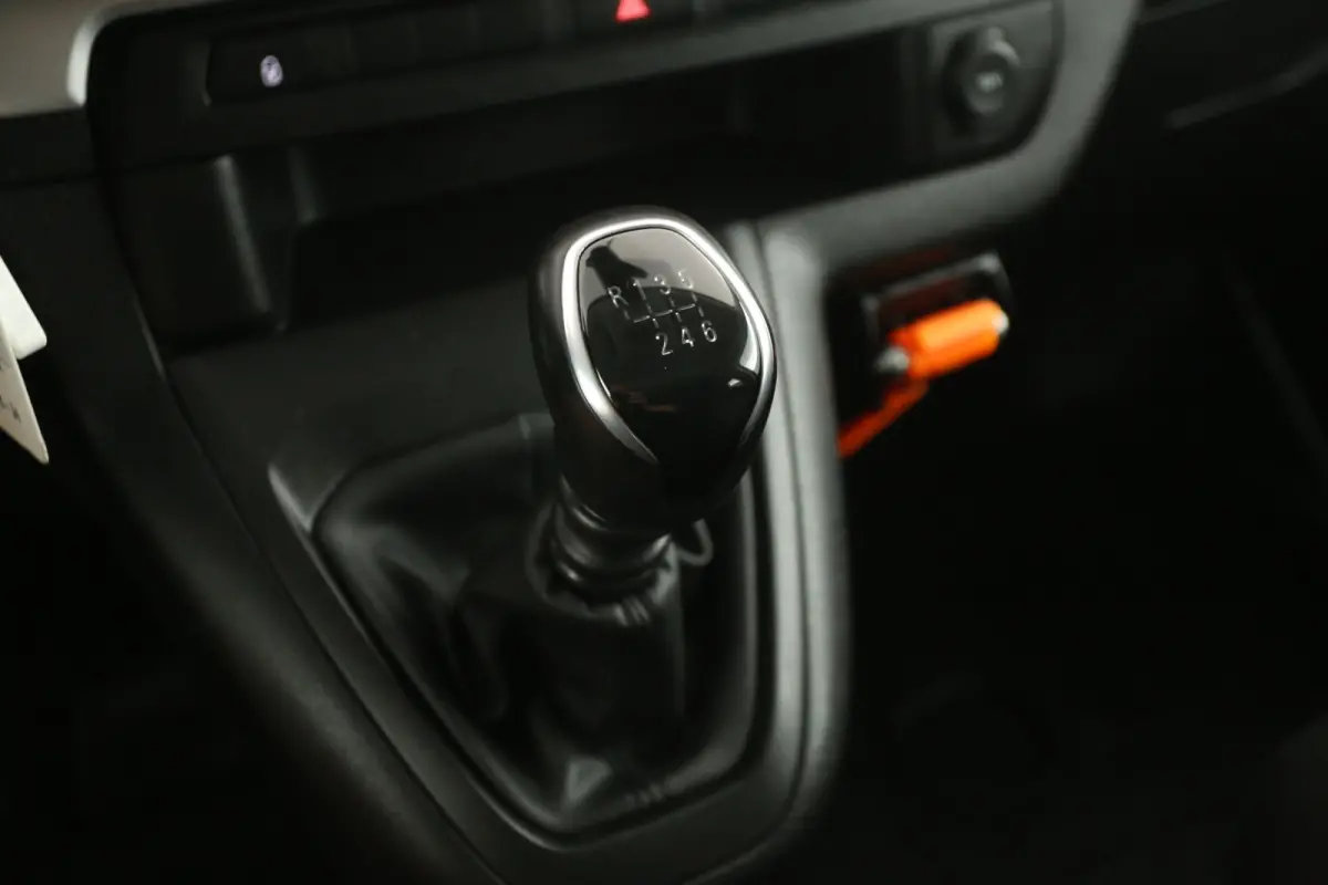 2.0 CDTI L3H1 | Dubbele Cabine | Airco | Camera | Cruise | Trekhaak | Carplay | Navi
