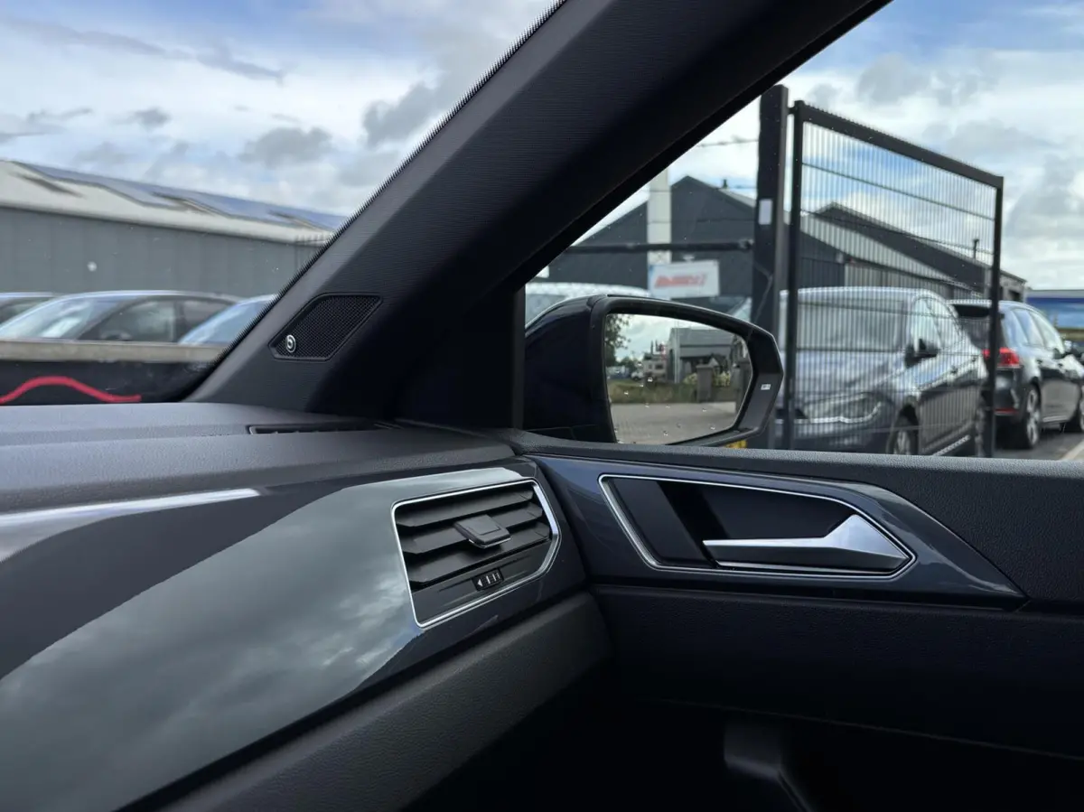 1.0 TSI Highline Business R acc pdc apple carplay