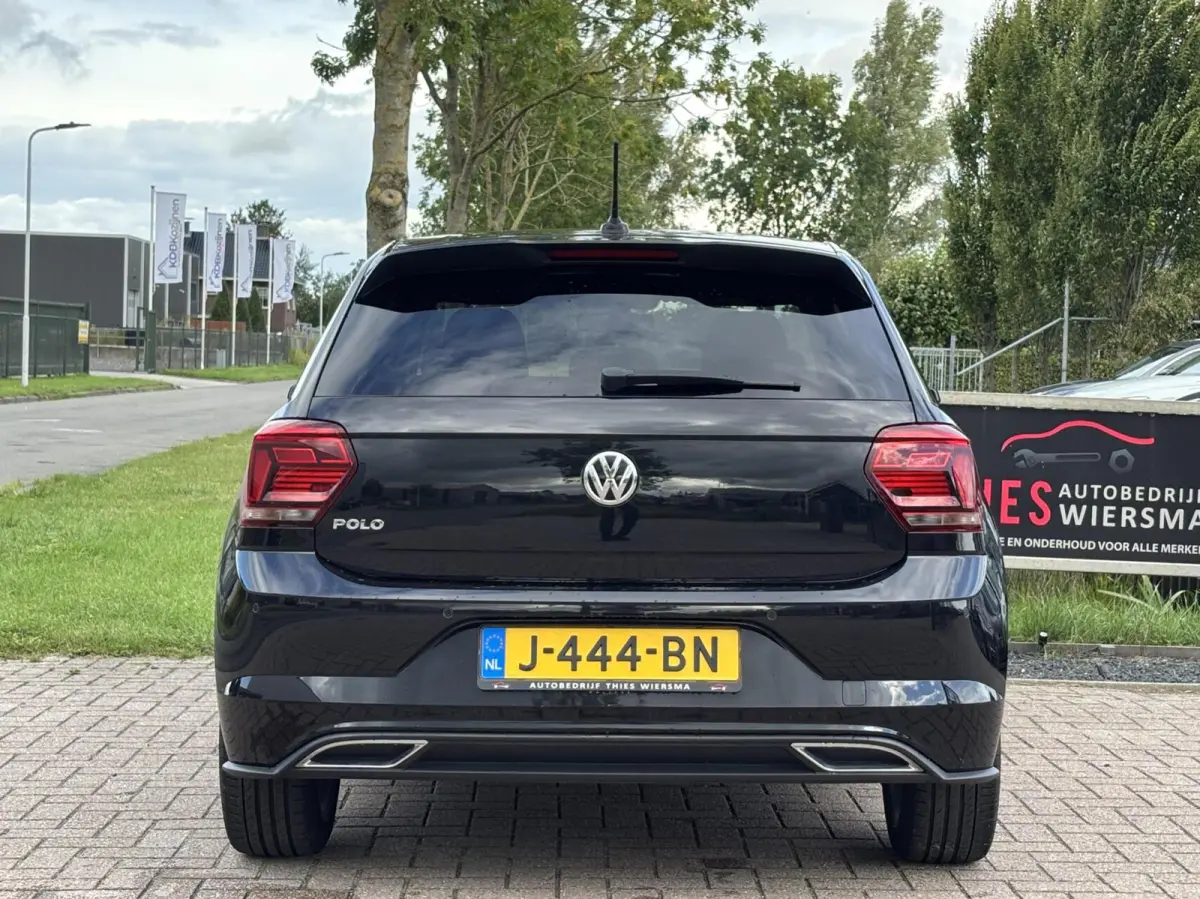 1.0 TSI Highline Business R acc pdc apple carplay