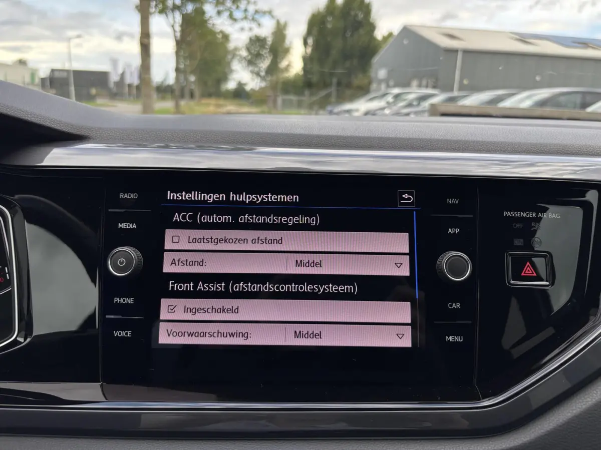 1.0 TSI Highline Business R acc pdc apple carplay