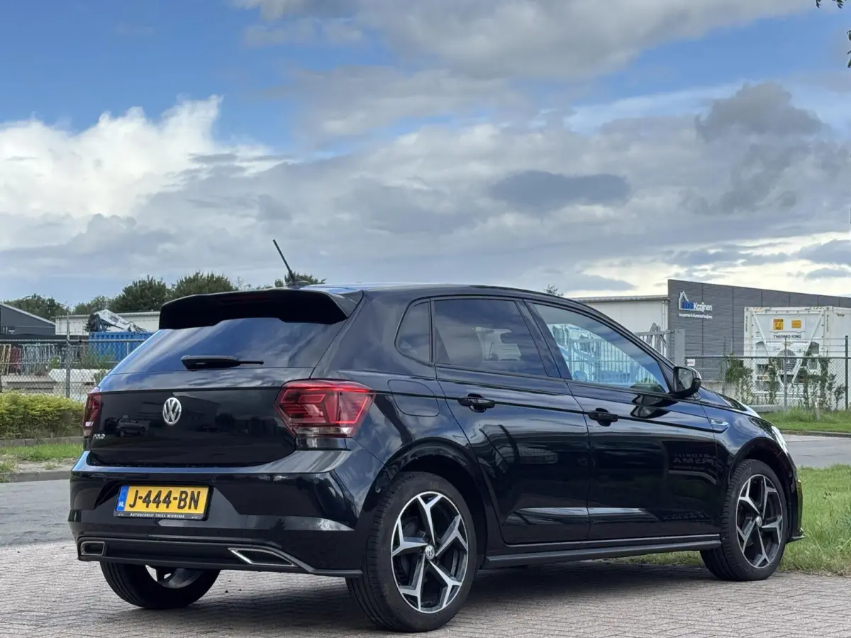 1.0 TSI Highline Business R acc pdc apple carplay