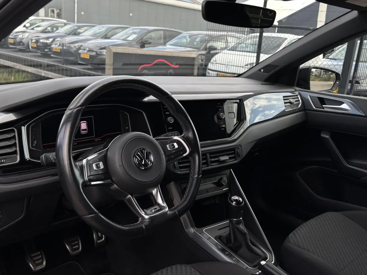 1.0 TSI Highline Business R acc pdc apple carplay