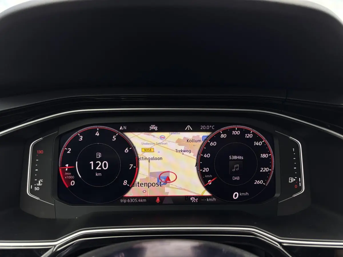 1.0 TSI Highline Business R acc pdc apple carplay