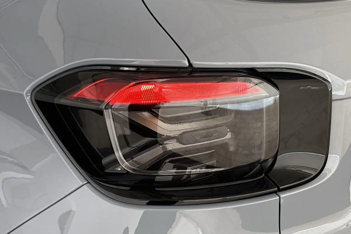 1.2 e-Hybrid Altitude Achteruitrijcamera Apple CarPlay 17"