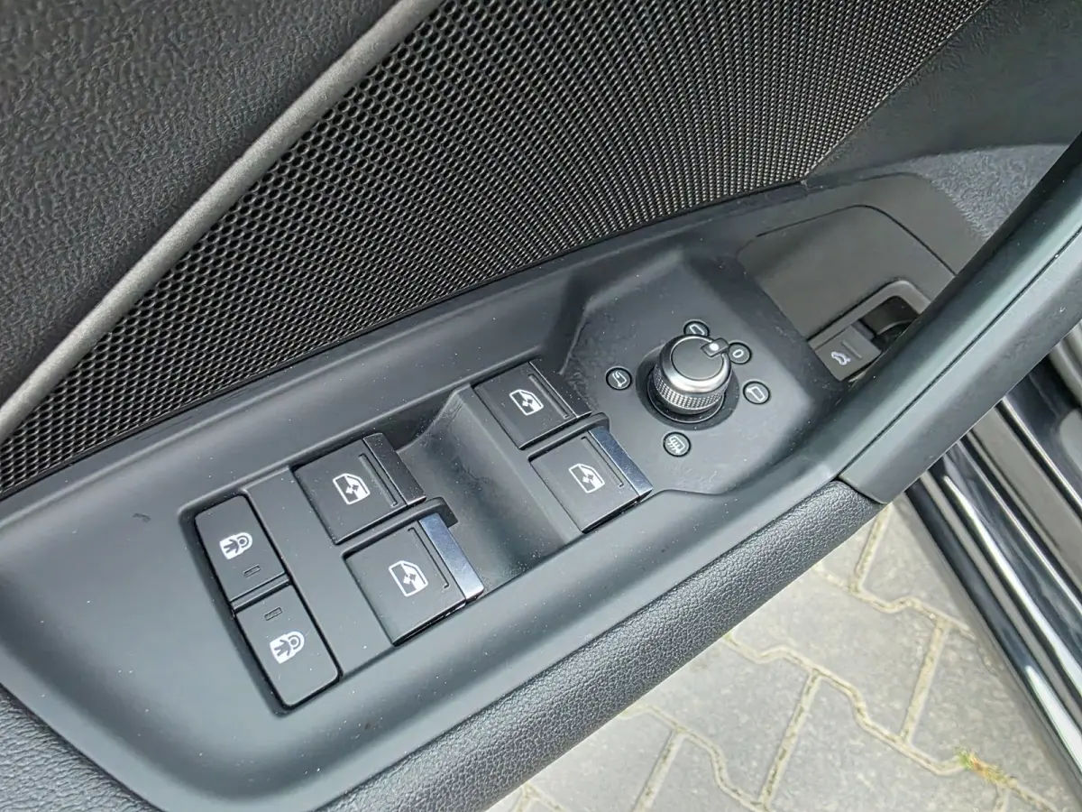 40 e-tron TFSIe Pro Line plus | LEDER | BLACK OPTIEK | DIGITAL COCKPIT | STOELVERWARMING | CAMERA