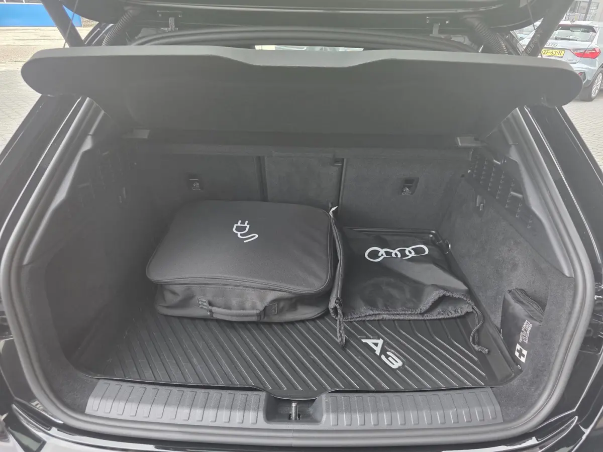 40 e-tron TFSIe Pro Line plus | LEDER | BLACK OPTIEK | DIGITAL COCKPIT | STOELVERWARMING | CAMERA