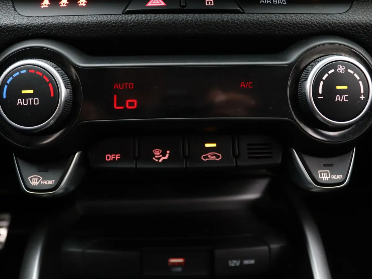 100pk T-GDi MHEV GT-Line Apple Carplay/Android Auto | Climate