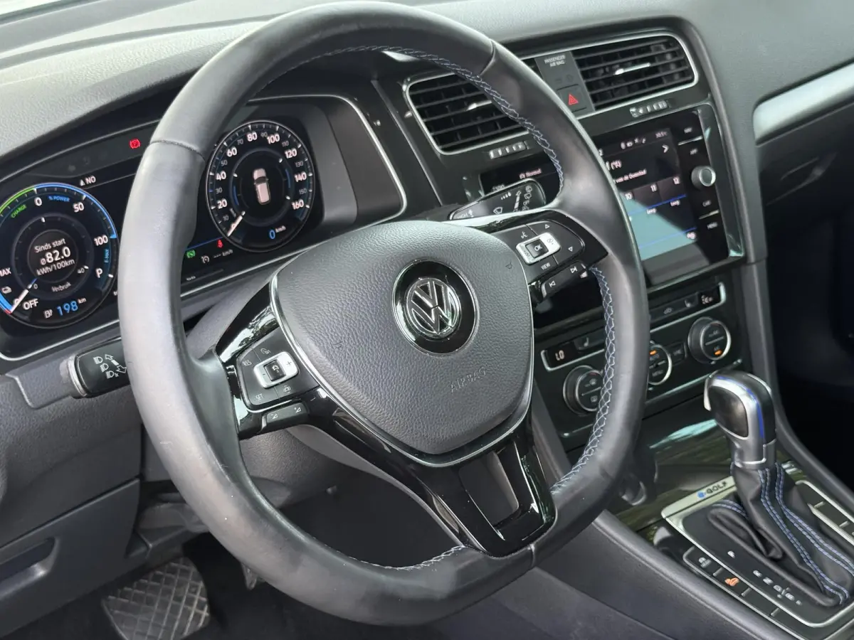 e-Golf SOH 88,8 % | Warmtepomp | Winter-Pakket | PDC | Virtual Cockpit | Camera | Full-LED | Volledige Historie |