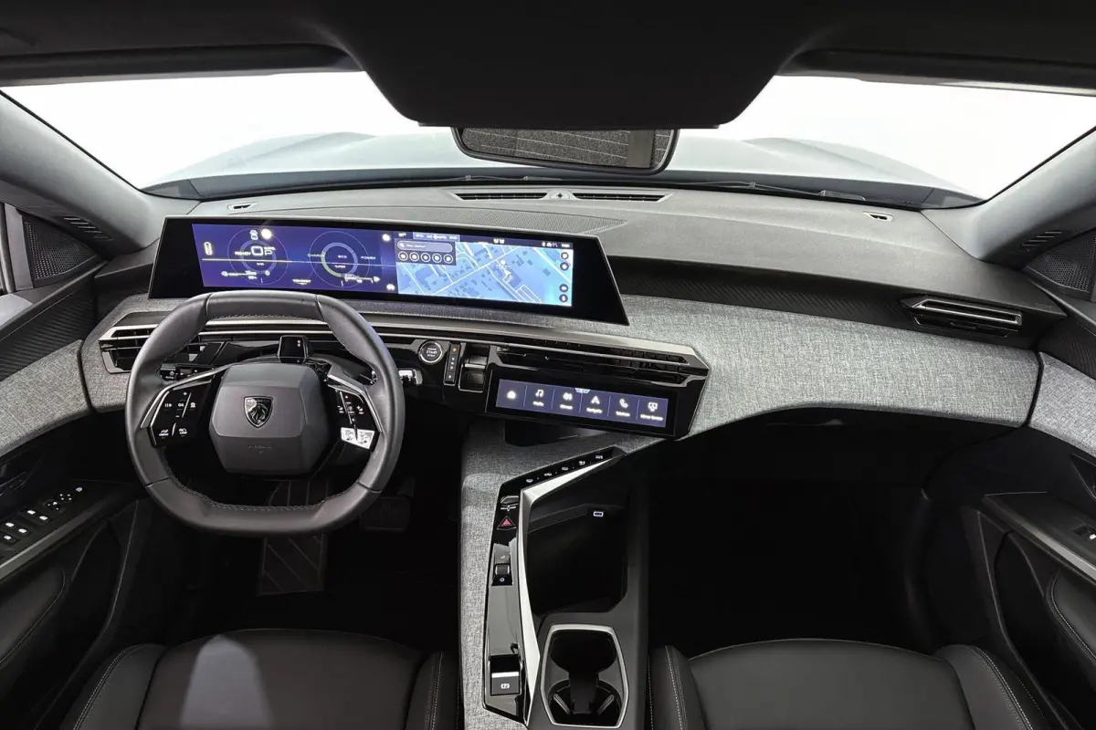 1.6 Plug-in Hybrid 195 Allure 7p Stoelverwarming 360-Camera Keyless 19"