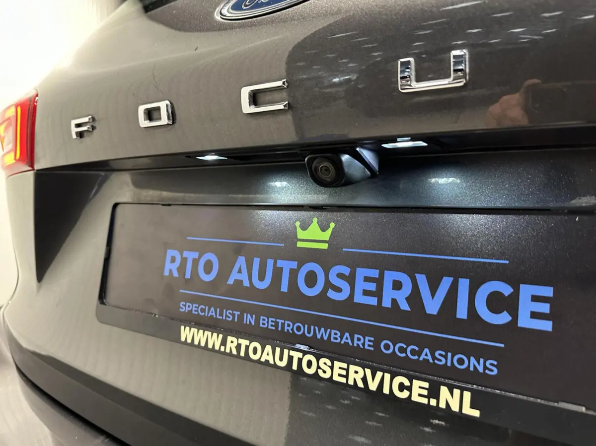 1.5 EcoBlue Business NAVI CARPLAY CRUISE ECC STOEL/STUUR VERWARMING.