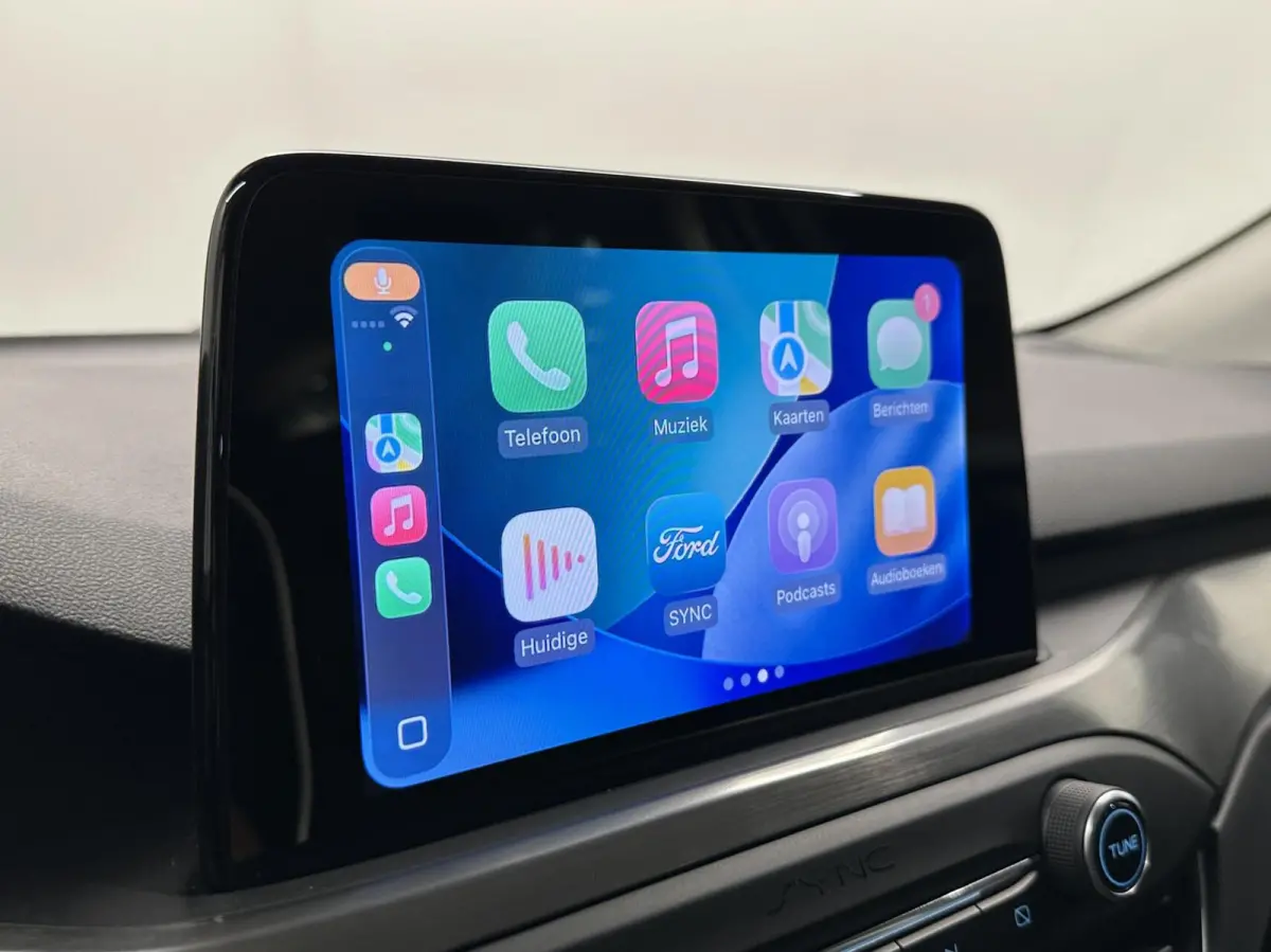 1.5 EcoBlue Business NAVI CARPLAY CRUISE ECC STOEL/STUUR VERWARMING.