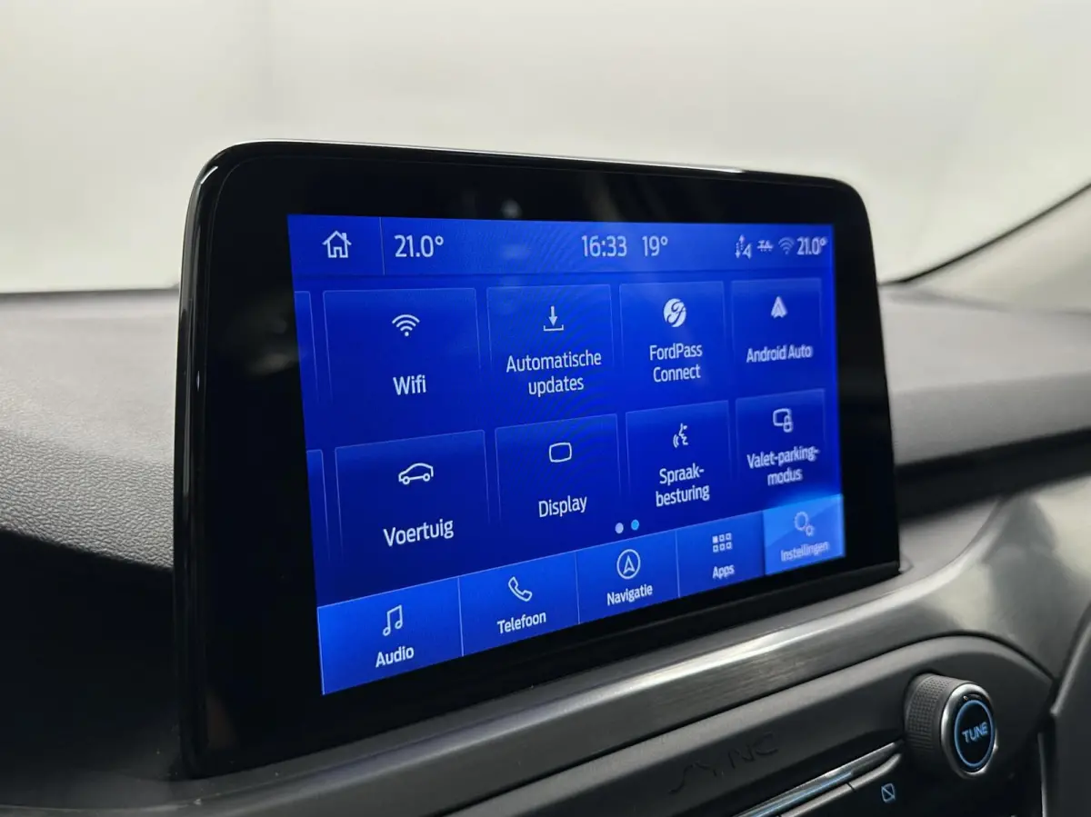 1.5 EcoBlue Business NAVI CARPLAY CRUISE ECC STOEL/STUUR VERWARMING.