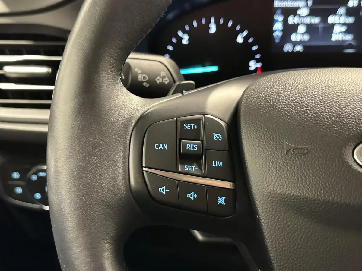 1.5 EcoBlue Business NAVI CARPLAY CRUISE ECC STOEL/STUUR VERWARMING.