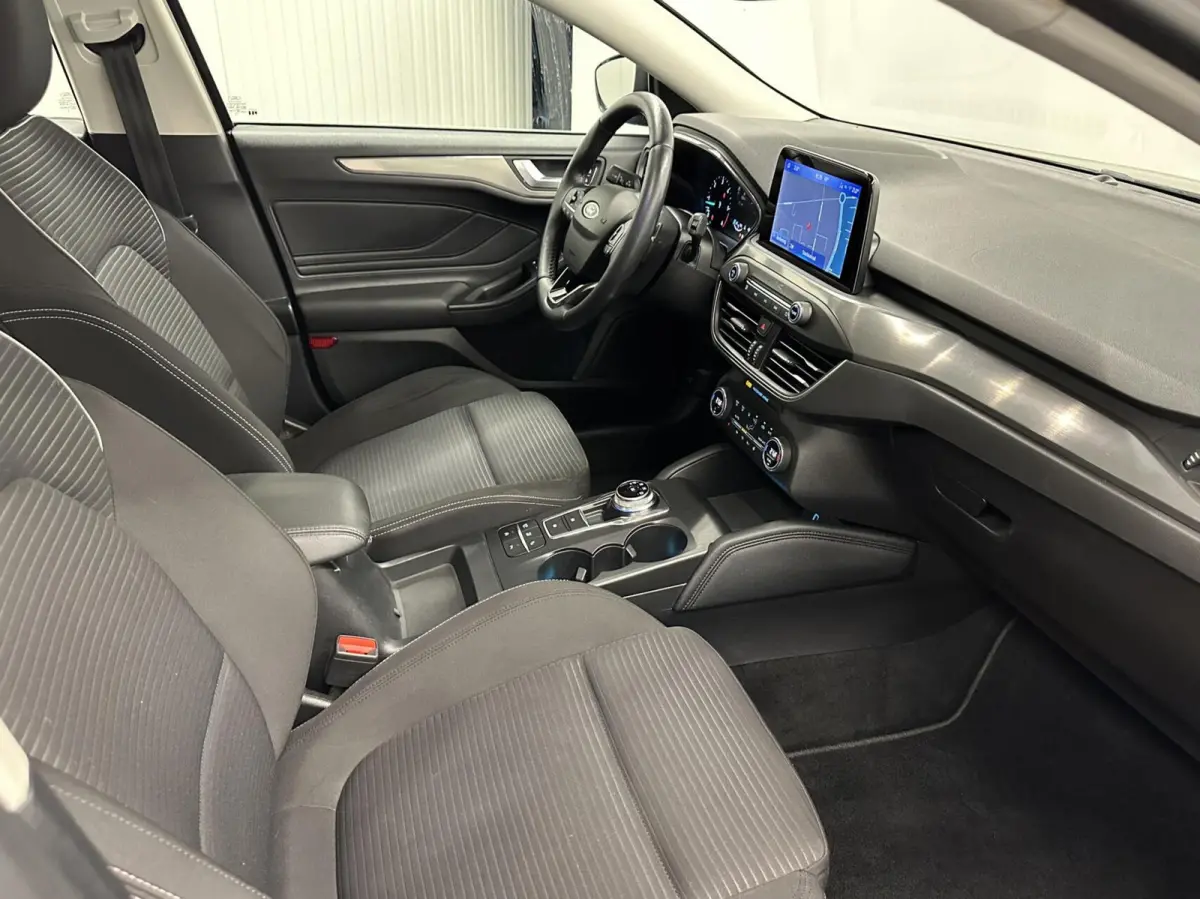 1.5 EcoBlue Business NAVI CARPLAY CRUISE ECC STOEL/STUUR VERWARMING.