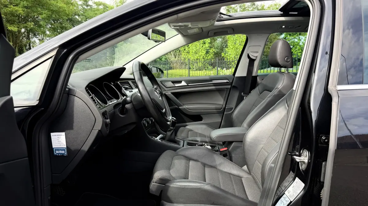 1.2 TSI R-LINE AIRCO/ECC PANOARAMDAK CAMERA LEER/STOF NAVI PDC