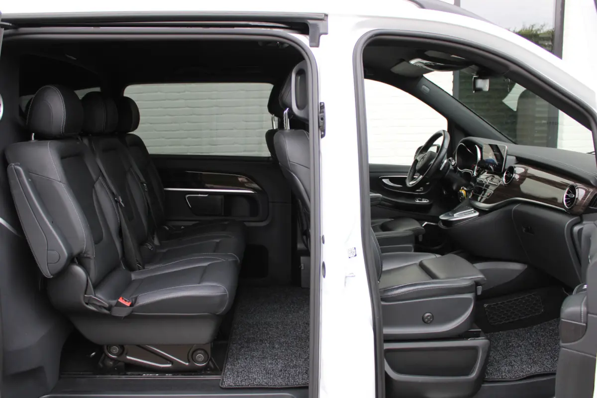 300d / XXL / DC / Elec Stoelen / Burmester / 360 Camera / Luchtvering / Vol Opties / NIEUWSTAAT