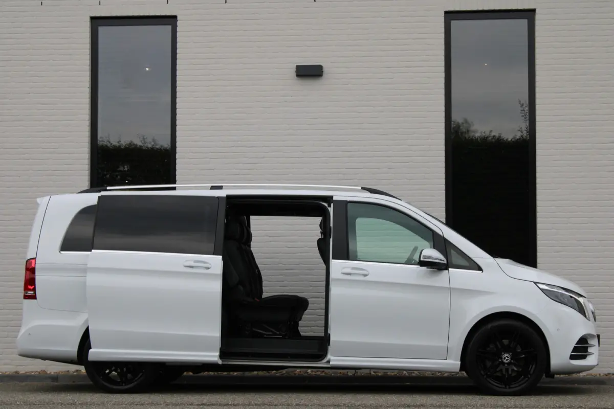 300d / XXL / DC / Elec Stoelen / Burmester / 360 Camera / Luchtvering / Vol Opties / NIEUWSTAAT